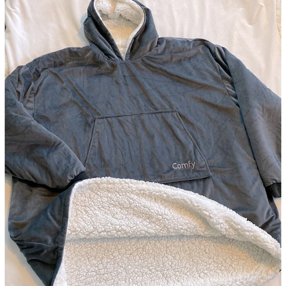 THE COMFY Original | Sherpa Lined Microfiber Fleece‎ Wearable Blanket,Oversized